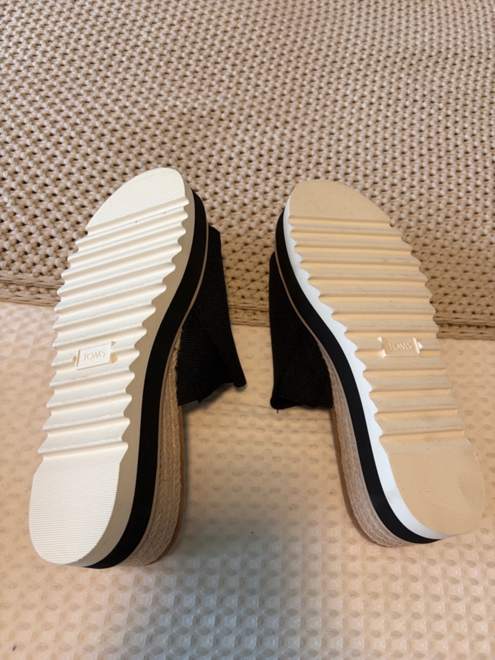 Toms Black Slide Mules with Tan Footbed - Picture 5 of 5